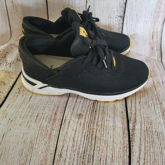 ZEBA- hands free/slip on shoes - Picture 2 of 5